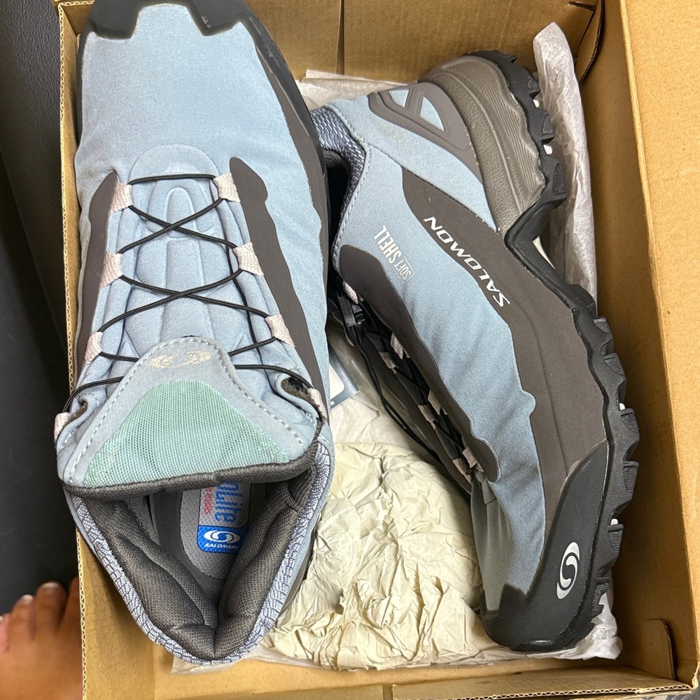 Salomon Men's Gray and Black Athletic Shoes
